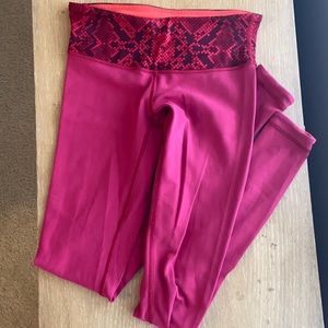Red Lululemon leggings